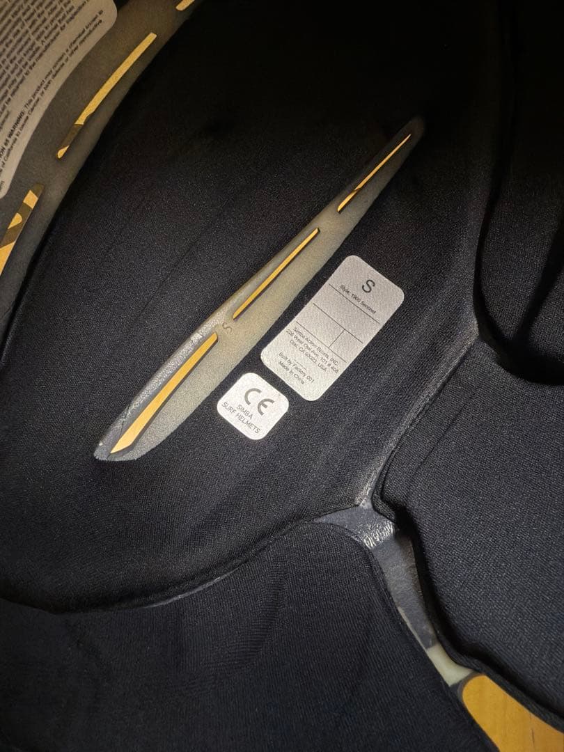 SIMBA マットブラック サーフィンヘルメット サイズS