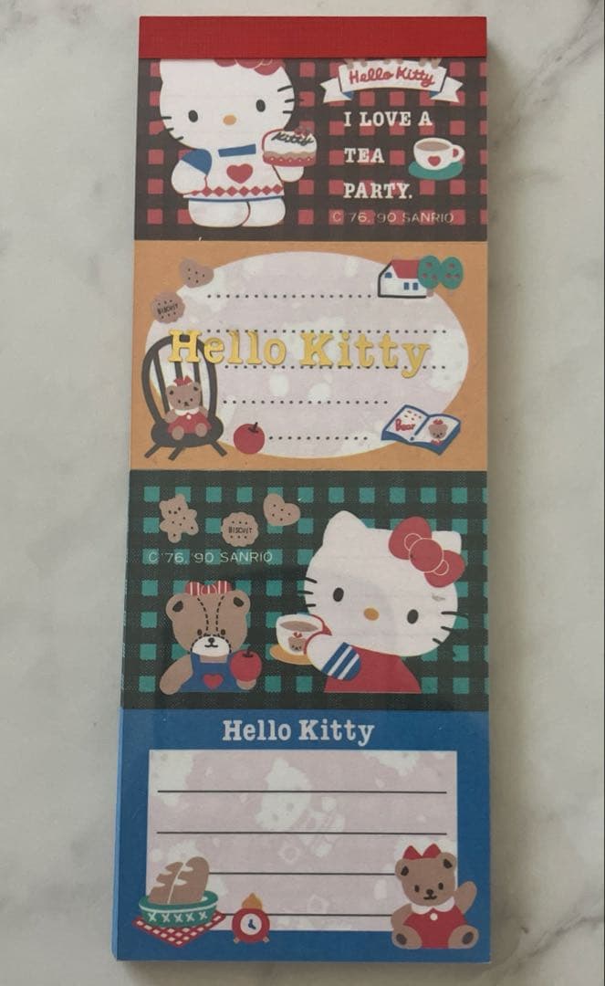 Hello Kitty ❤︎ レトロなメモ帳