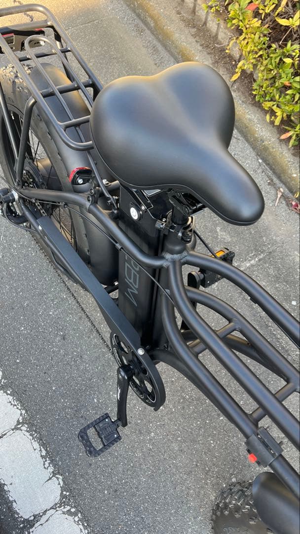 電動アシスト自転車 新品定価28万円 ほぼ新品 2BM