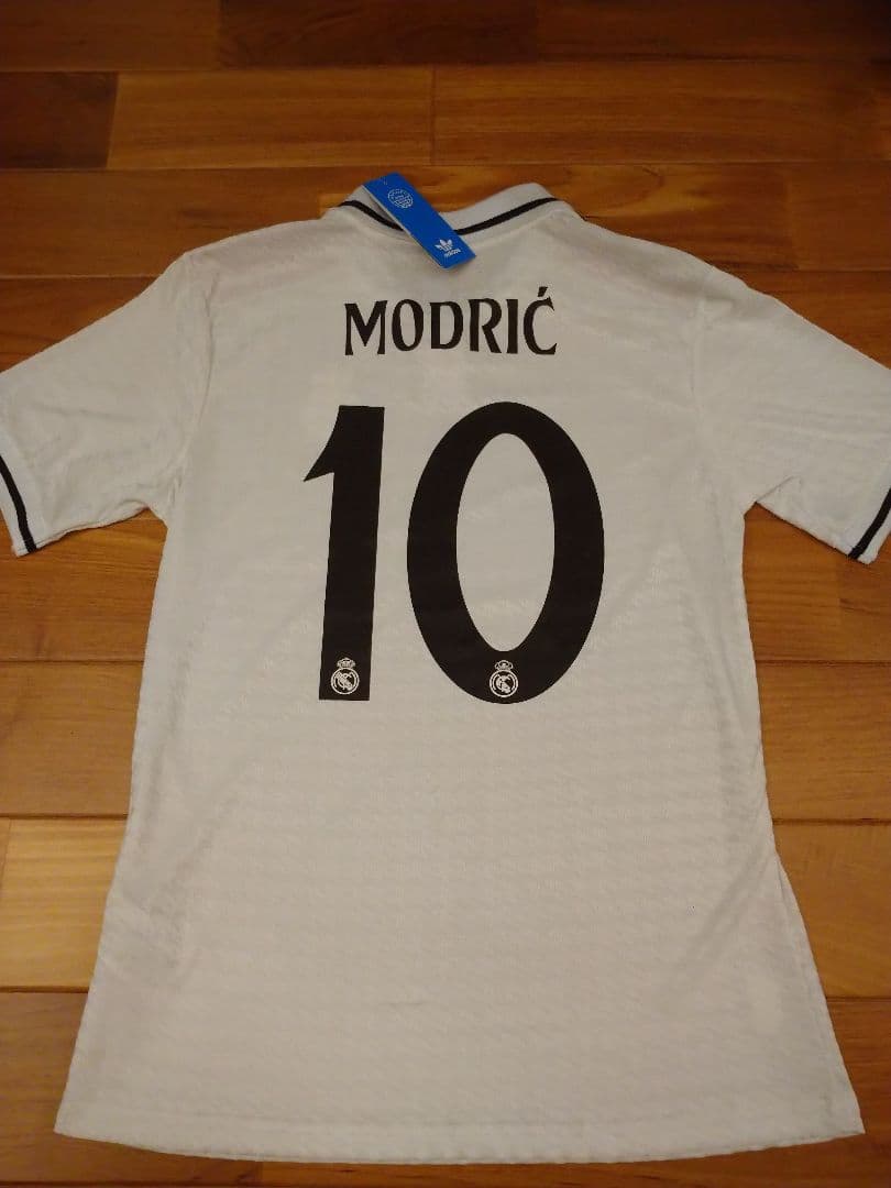 モドリッチ選手 レアルマドリード Mサイズ ユニフォーム 新品