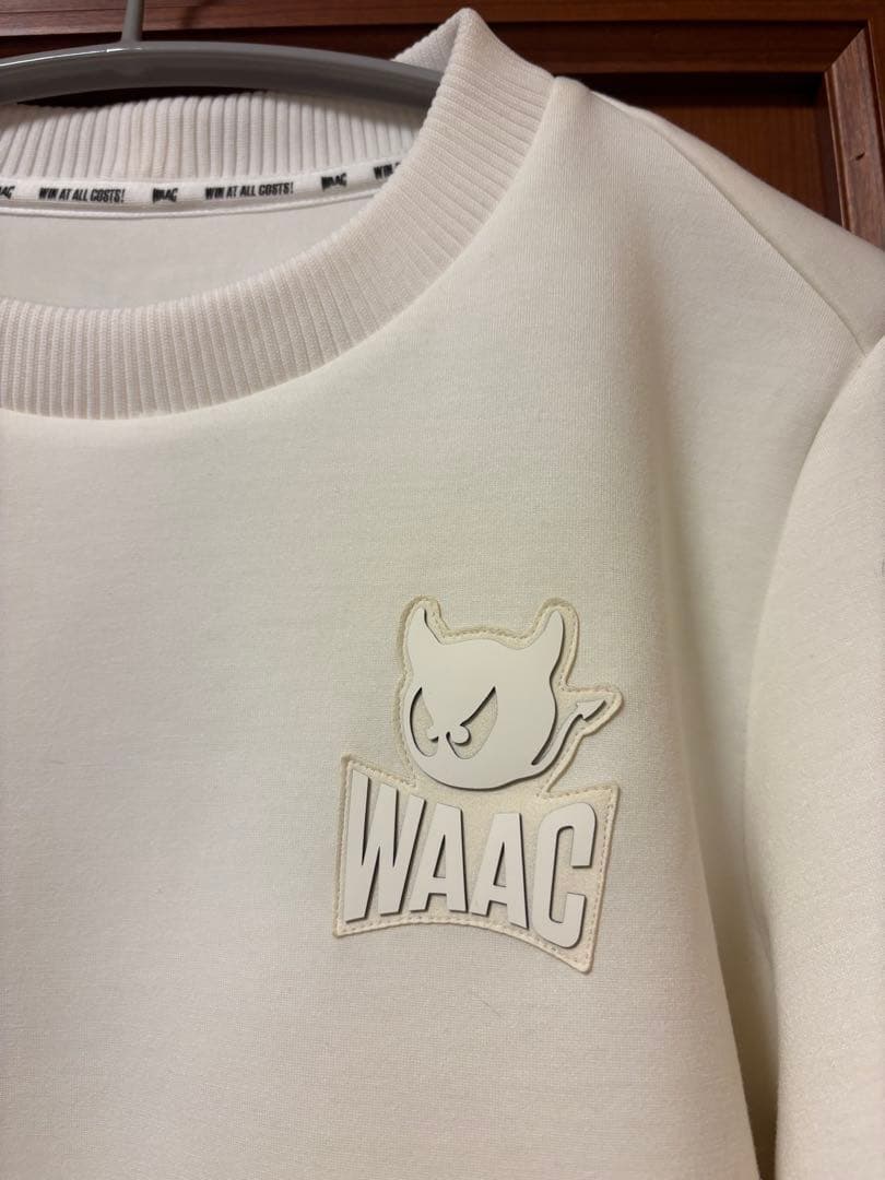 【美品】WAAC レディース　ホワイト クルーネックトレーナー