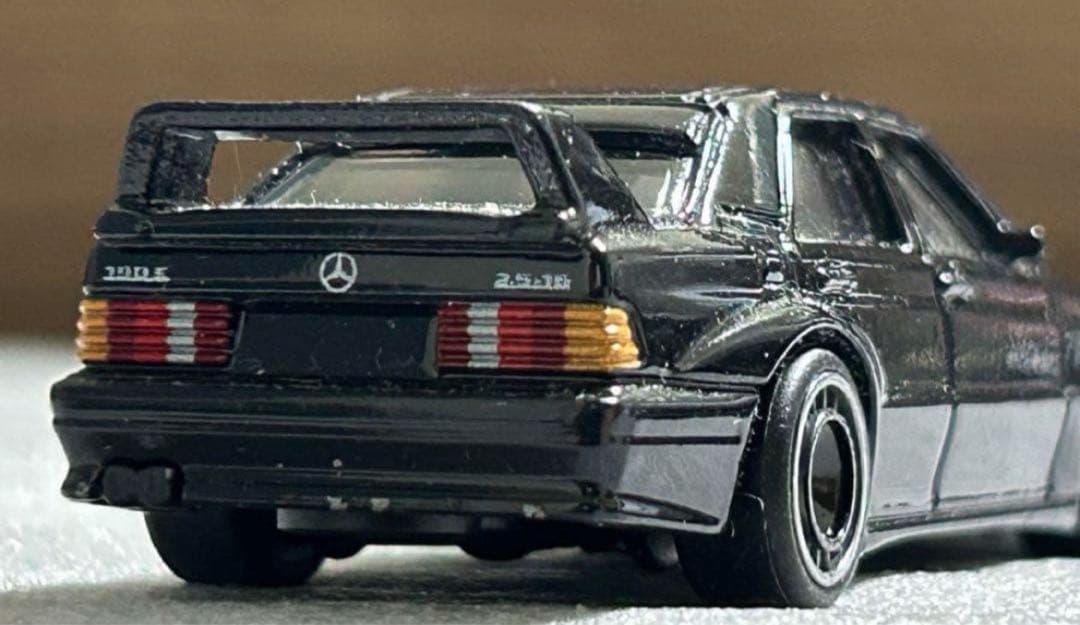 ホットウィール メルセデス ベンツ 190E 2台セット