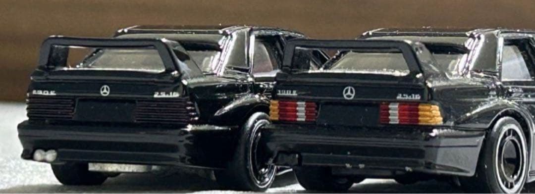 ホットウィール メルセデス ベンツ 190E 2台セット