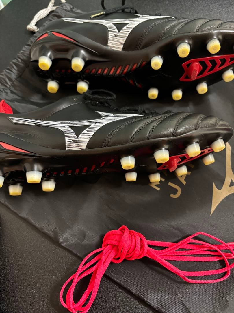 モレリア　ネオ4 26センチ