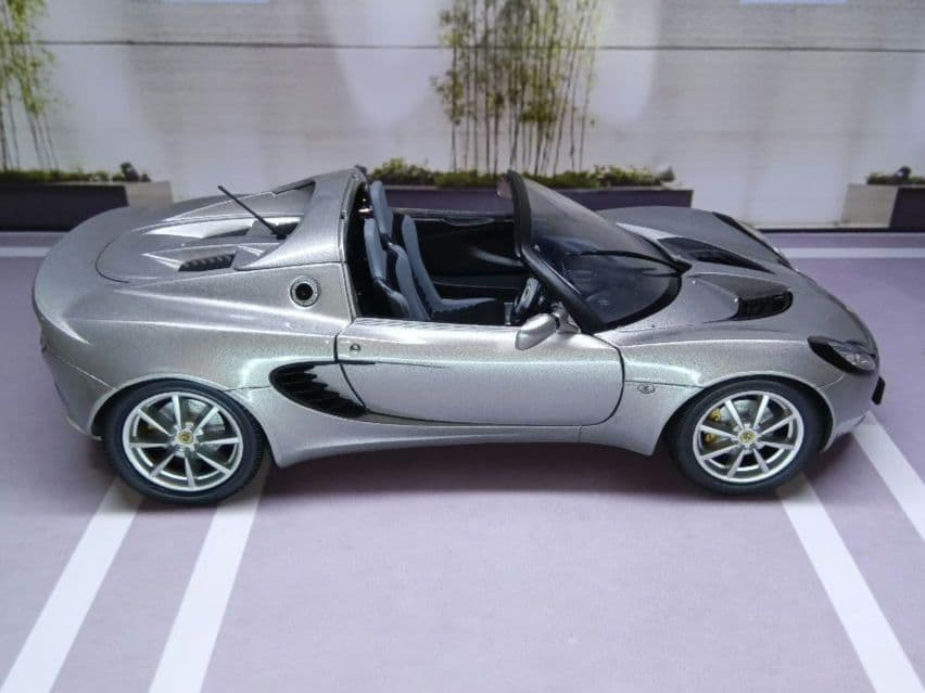 JADI Model Craft Lotus Elise 1:18 シルバー