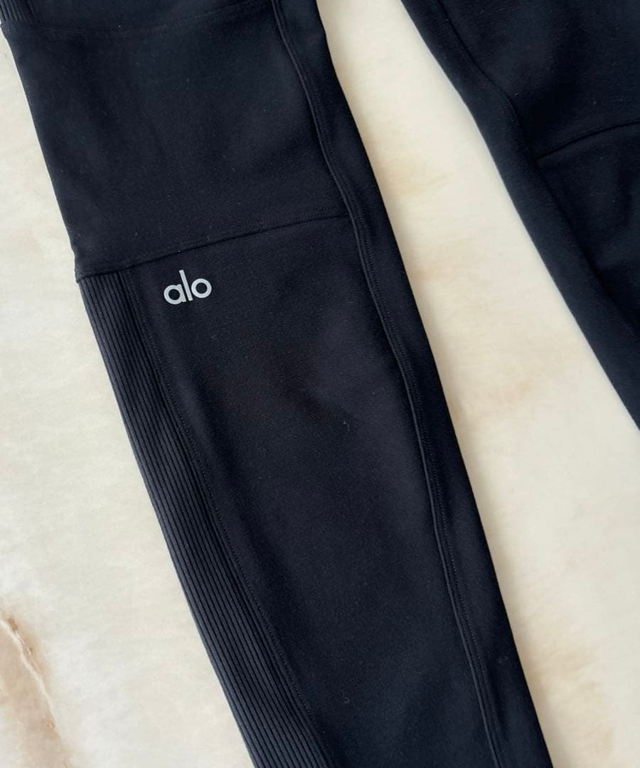 alo ヨガAlosoft High-Waist レギンス　S