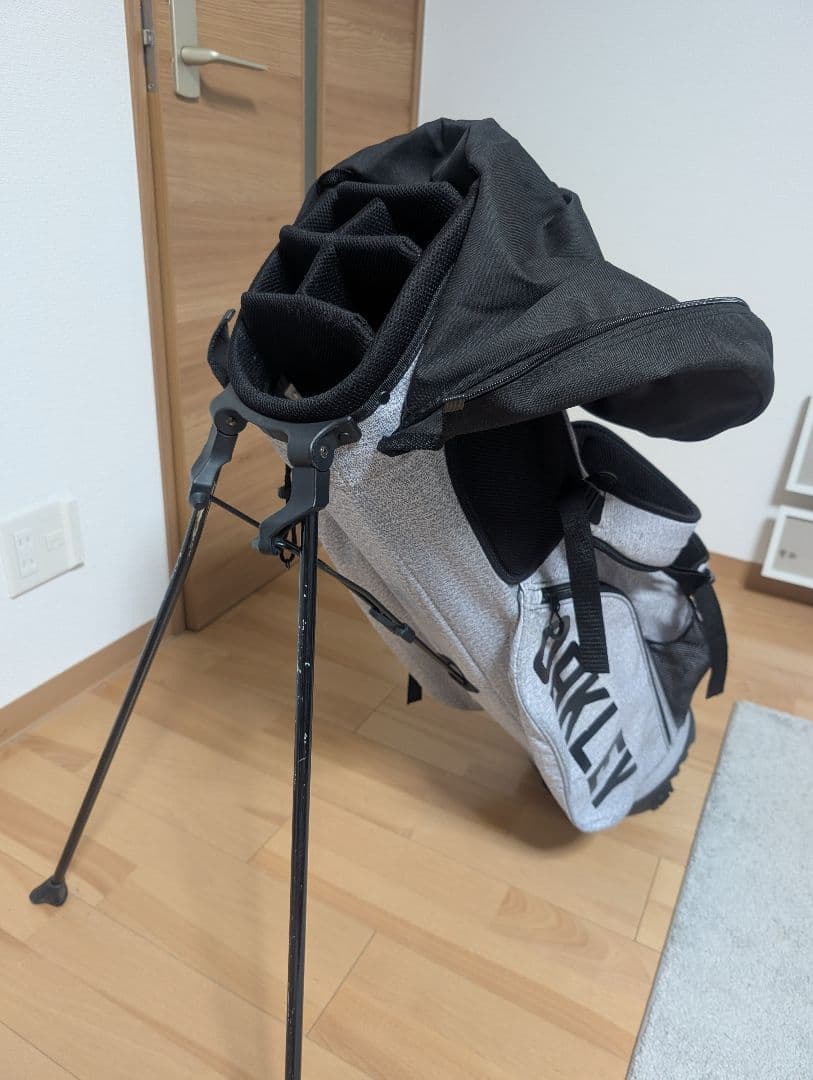 OAKLEY グレー キャディバッグ