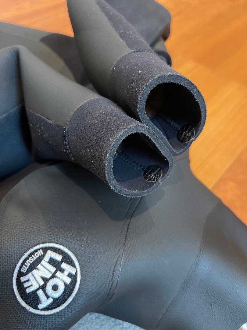 HOTLINE 4/3㍉セミドライフルスーツ ウェットスーツ 黒　ホットライン