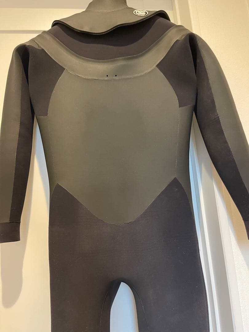 HOTLINE 4/3㍉セミドライフルスーツ ウェットスーツ 黒　ホットライン