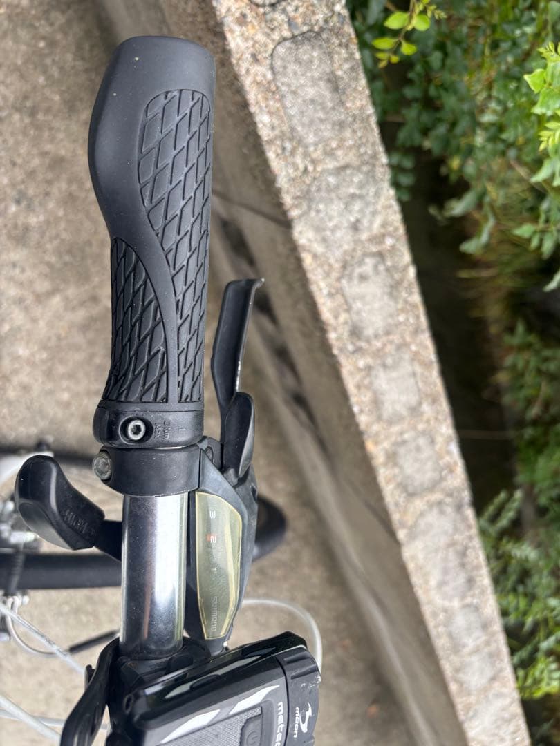 【引き取り　名古屋限定】GIANT ESCAPE R3 Ｍサイズ白色