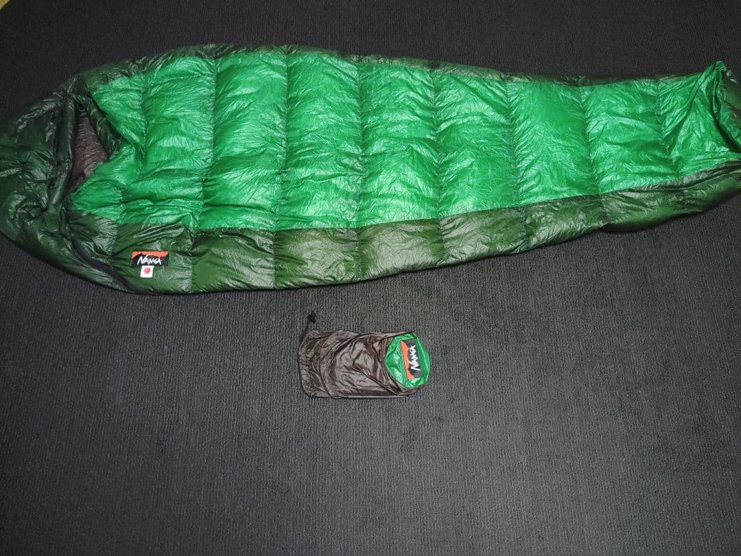 こうぴ　NANGA 緑色 寝袋　ＳＰＤＸ