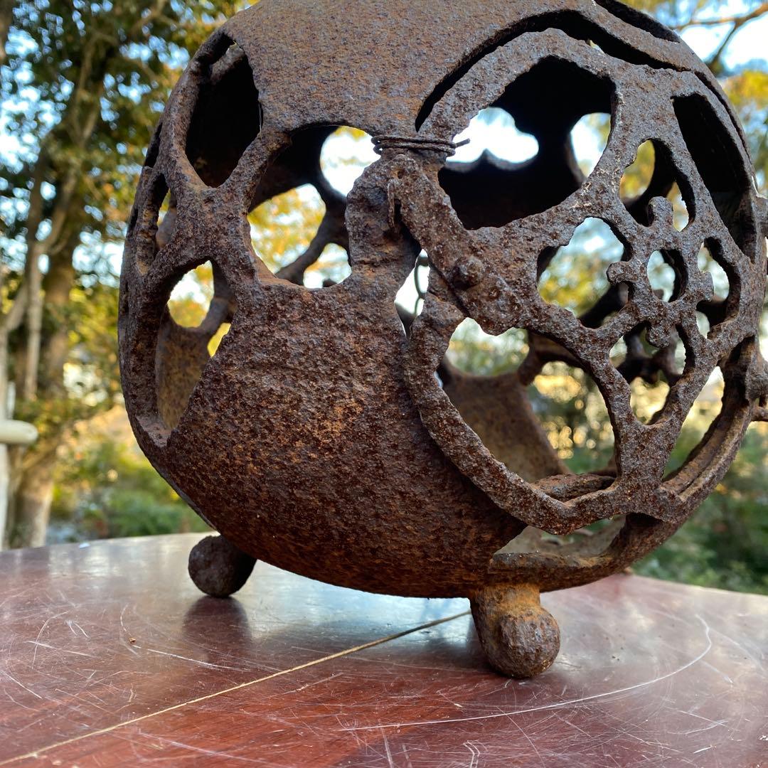 透丸形吊灯篭 アンティーク ライ トランプ 丸形　鋳鉄製透かし彫りランプ