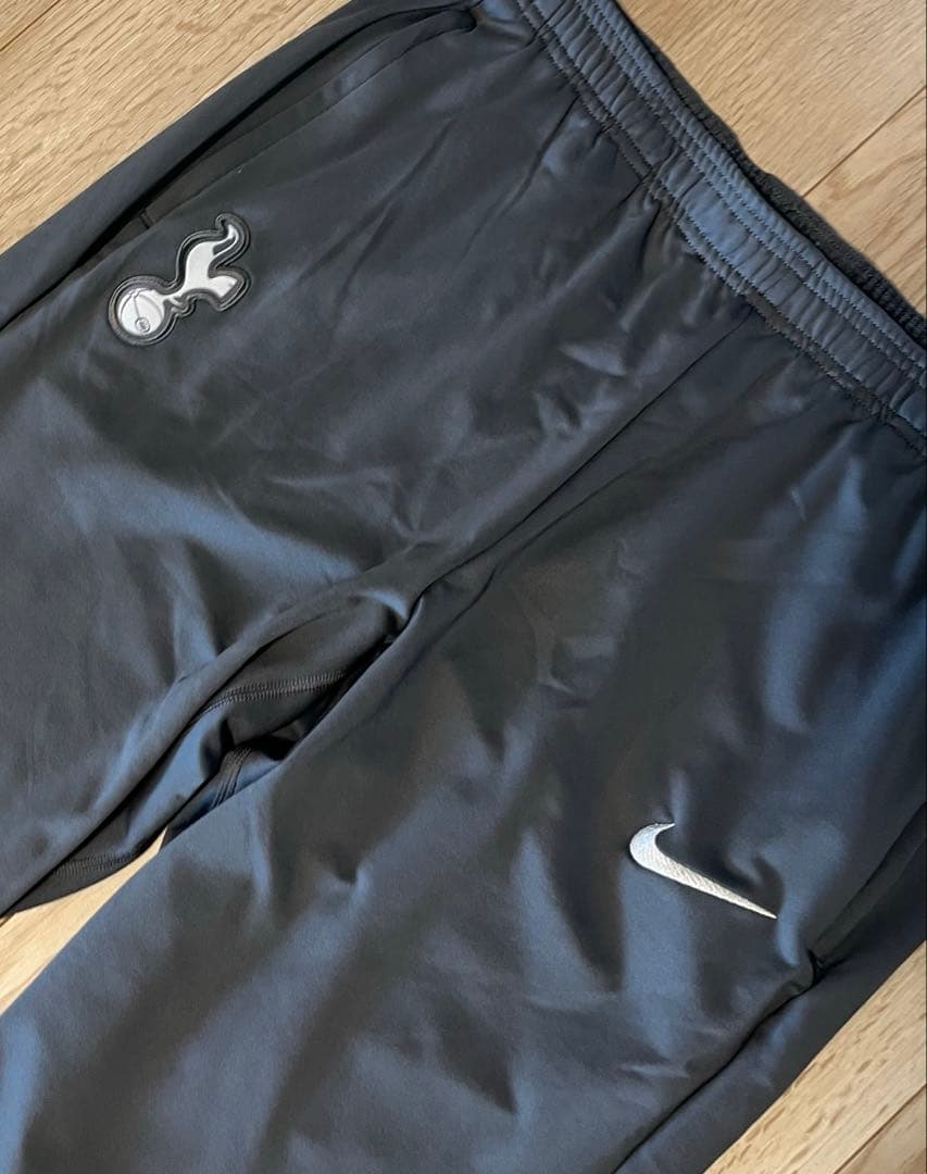 NIKE トッテナム　スパーズ　トラックパンツ　トレーニングパンツ　ジャージ
