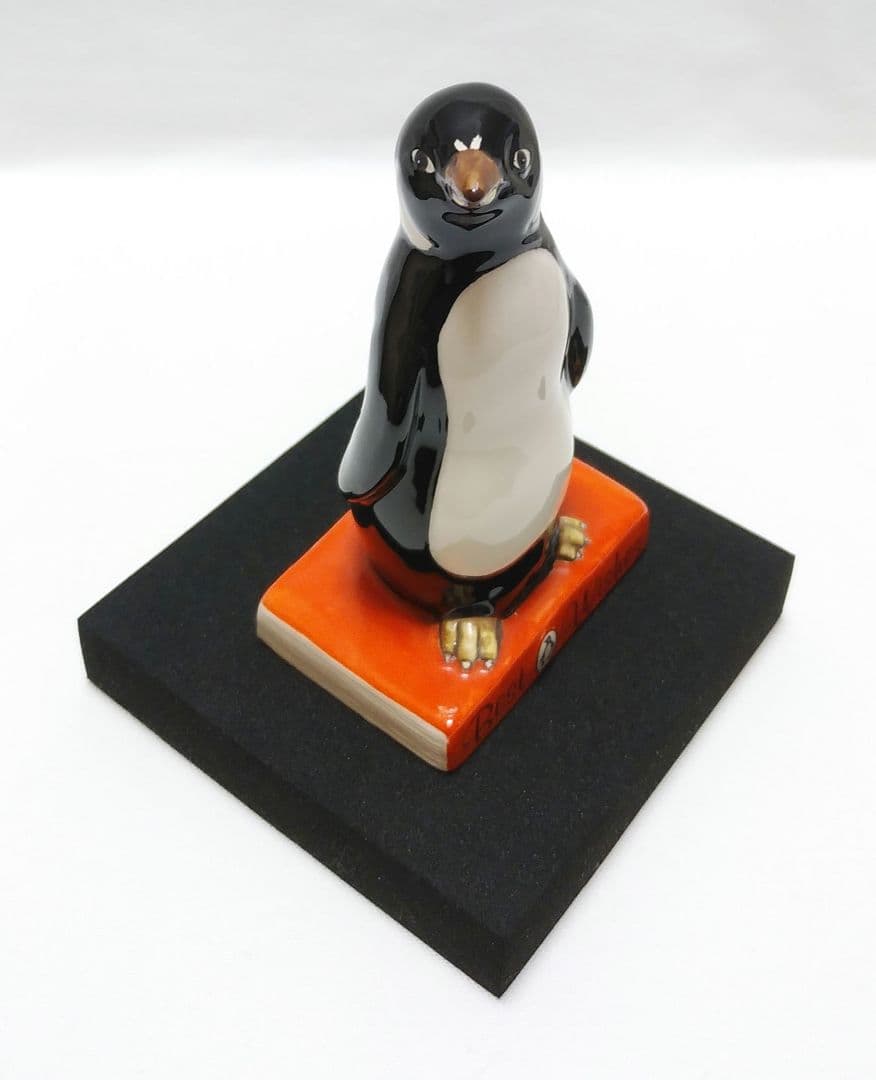 ペンギン 陶器人形ペンギンブックス❤︎英国王室ロイヤルドルトンアンティーク陶器！