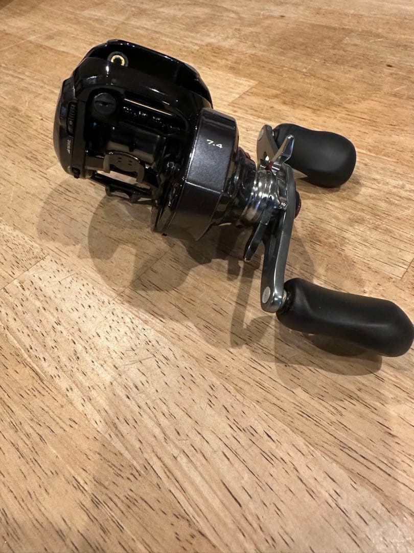 SHIMANO 24Scorpion MD 201HG リール