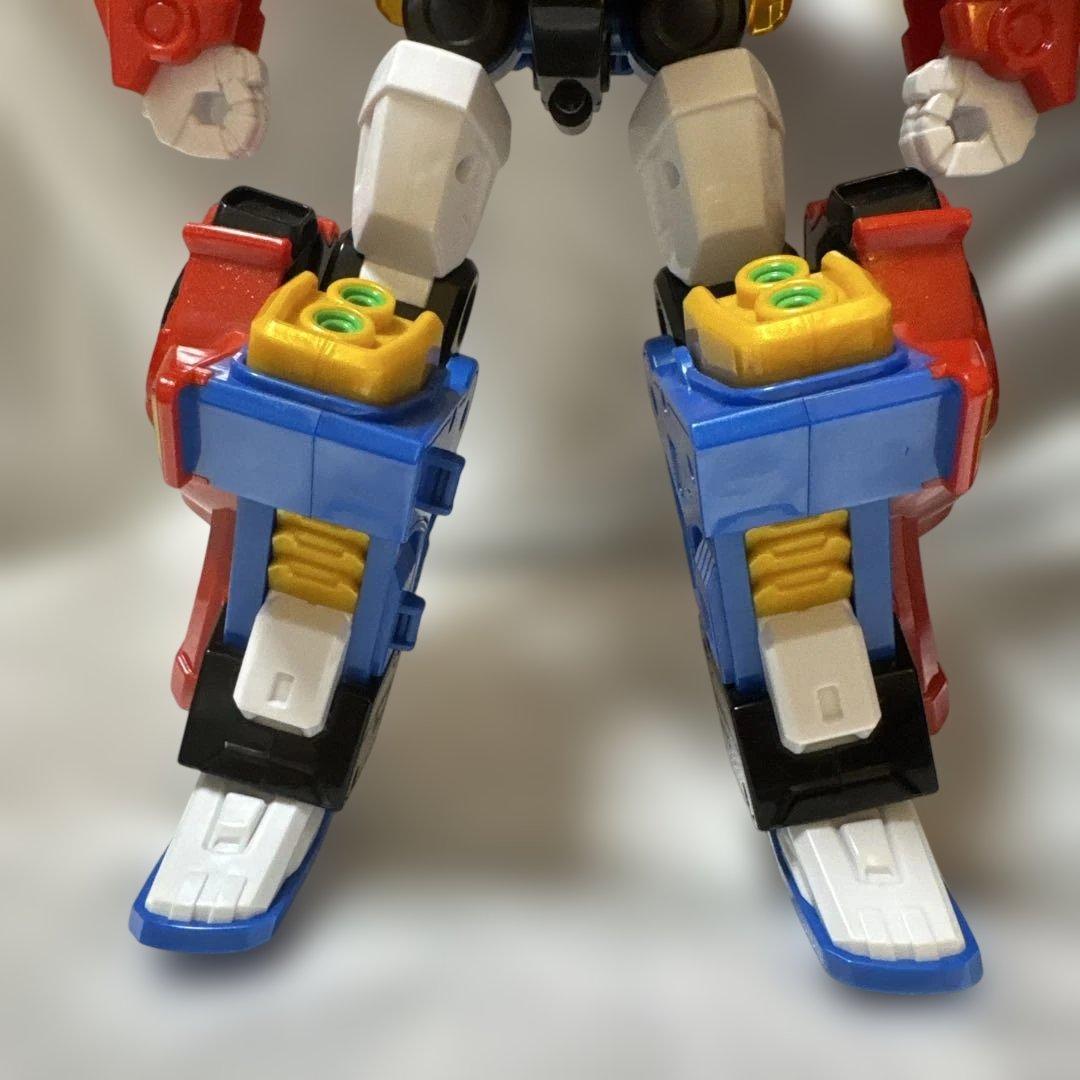 ミニフォース アニマルトロン 変身フィギュア　ジョースコップ レオコップ