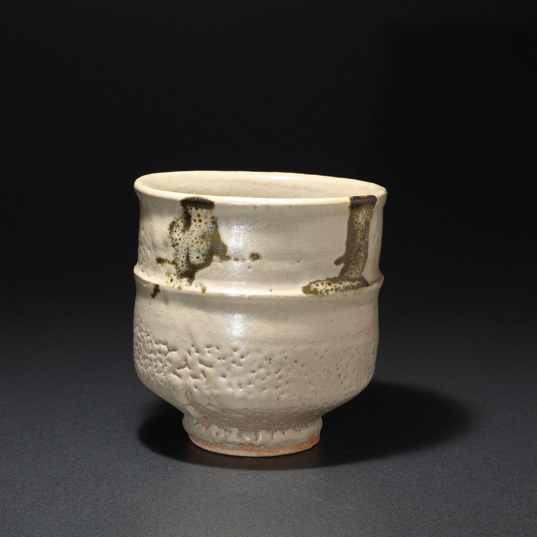 浜田庄司　糠白胴紐鉄絵茶碗　共箱　人間国宝　民藝　R1616お11