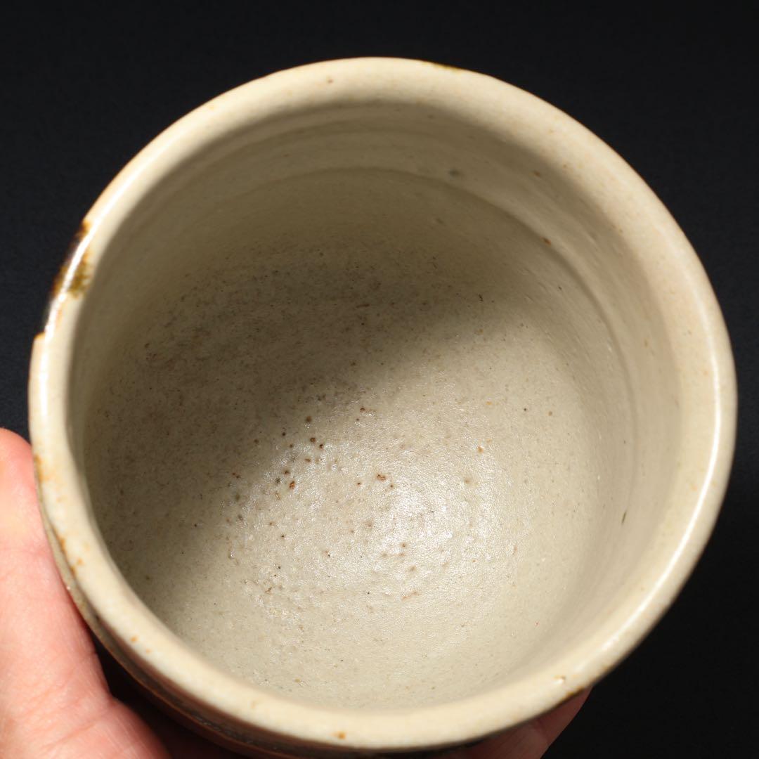 浜田庄司　糠白胴紐鉄絵茶碗　共箱　人間国宝　民藝　R1616お11