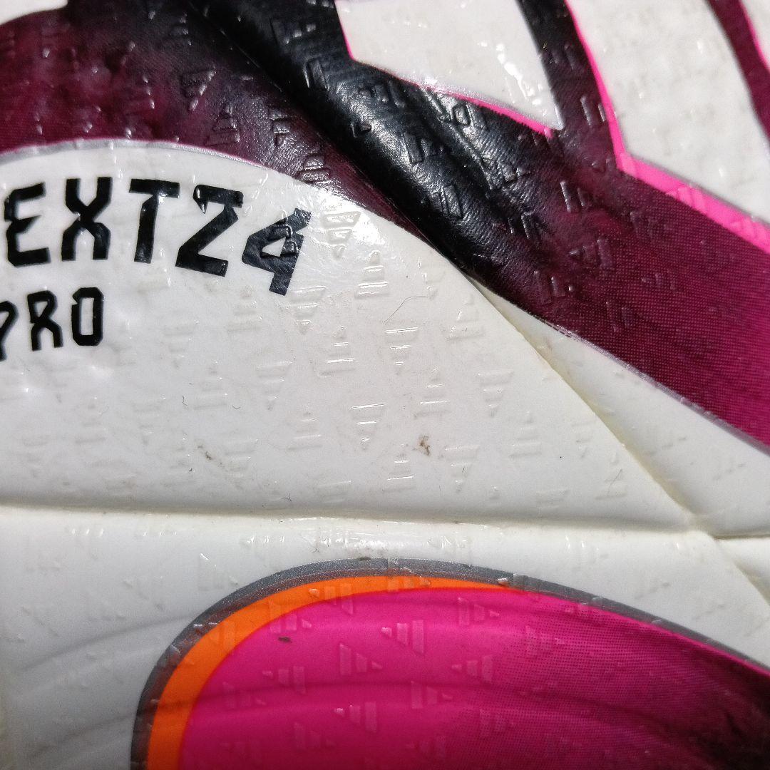 年末ちょっと値下げ　CONEXT24 PRO サッカーボール 公式試合球 中古