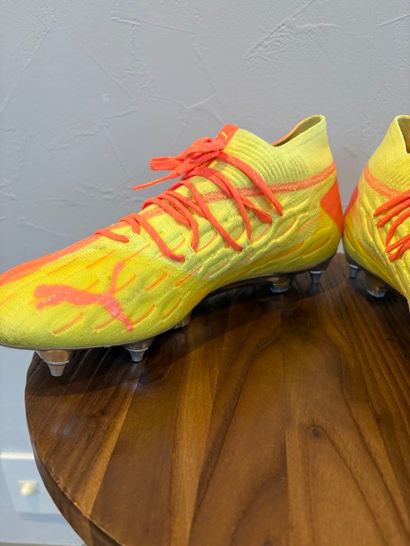 美品　PUMA サッカースパイク 26.5cm