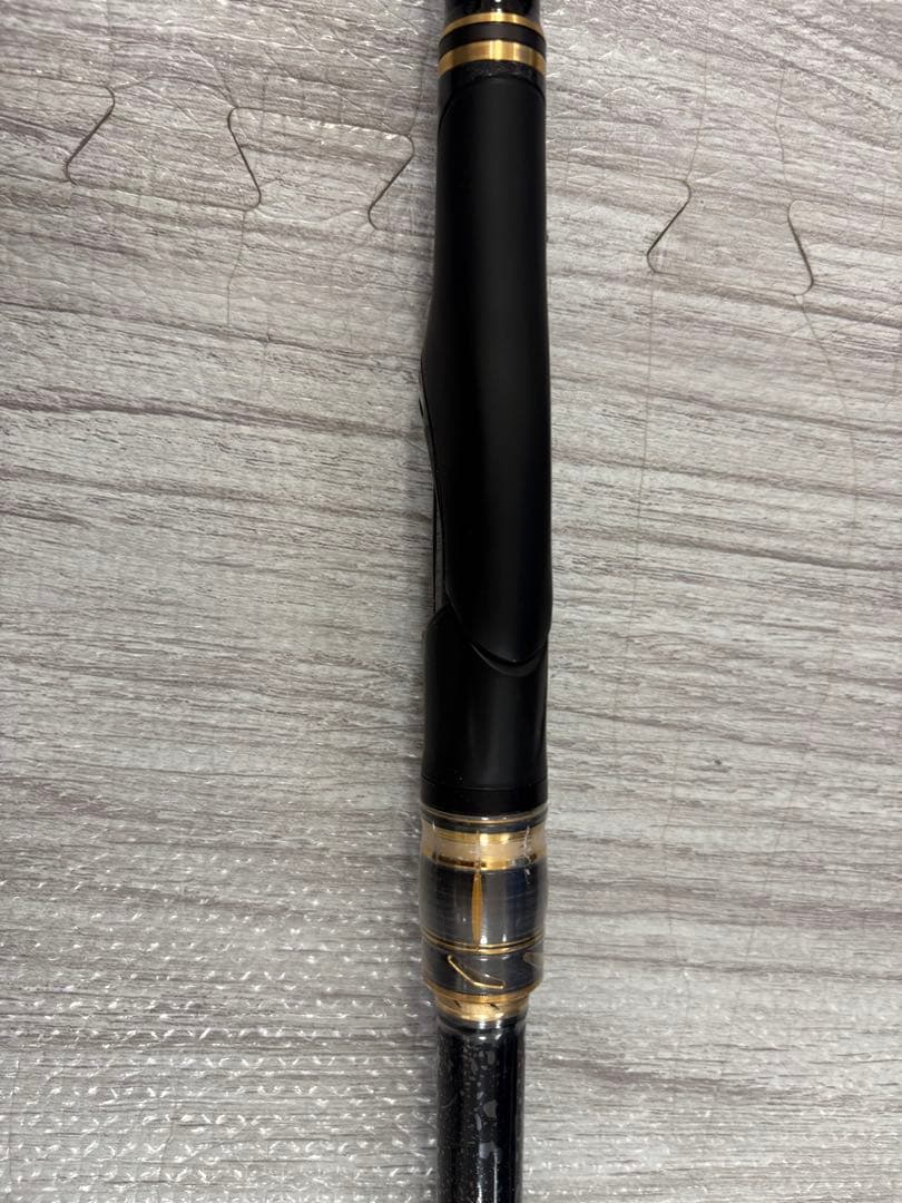 ダイワ 銀狼王牙AGS チヌ竿 1号53m