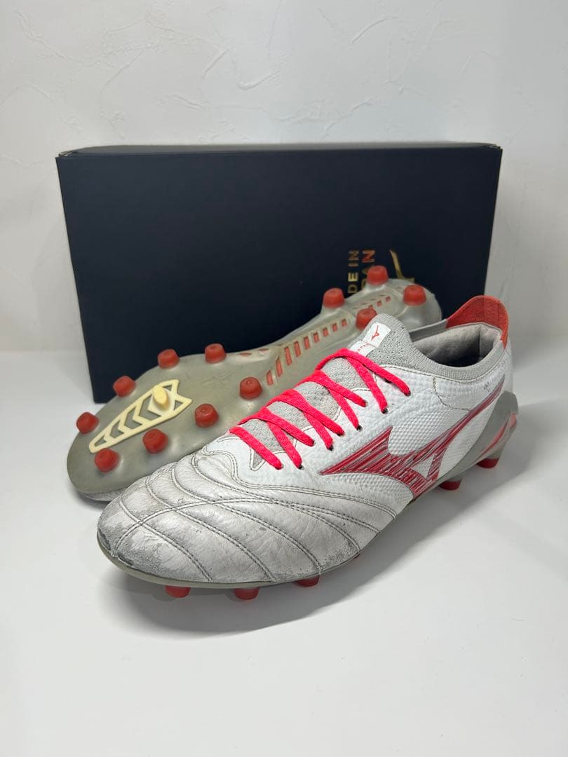 MIZUNO モレリアネオ4β 限定CHARGE PACK 26.0cm