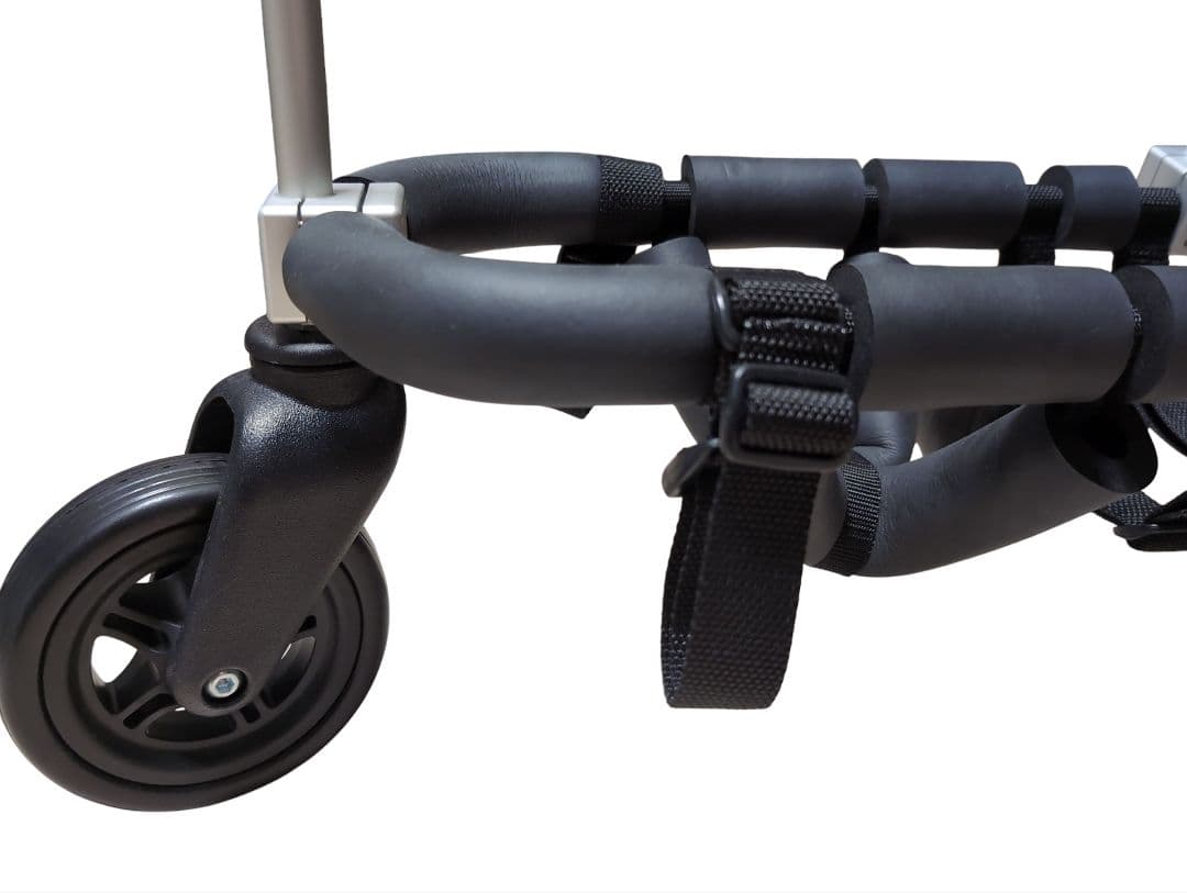 犬用 車いす 三輪 はな工房 数回室内で使用　新品に近い状態です