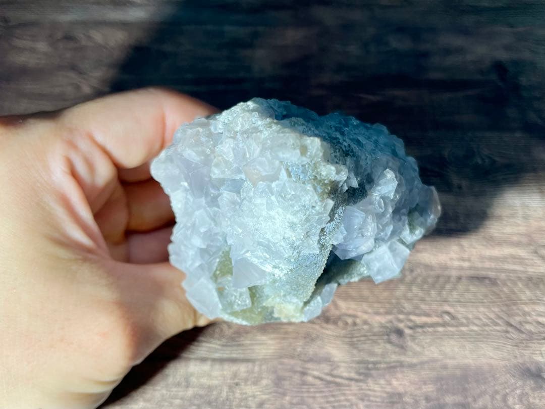 産地不明 フローライト ツリーハウス きのこ 家 置彫り物 天然石