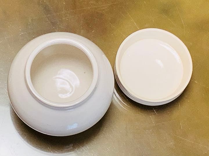 阿蘭陀写し 小さな蓋物