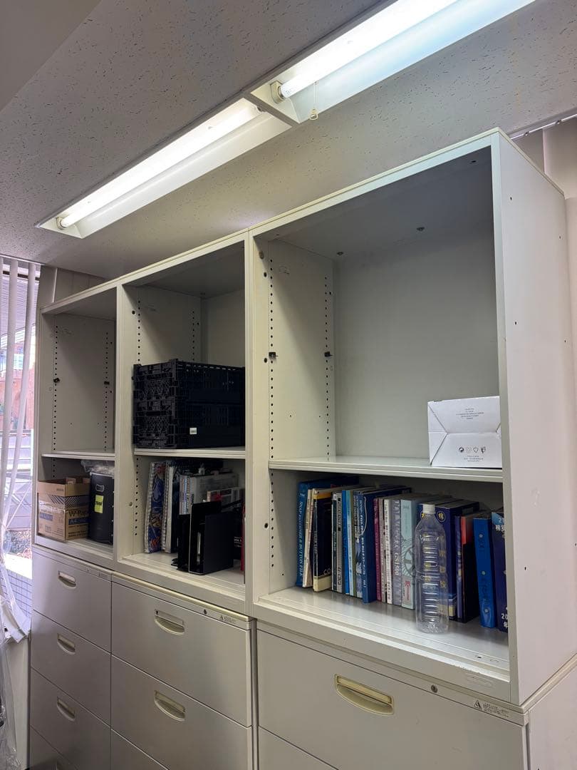 ①オカムラ　３段　キャビネット　幅800 奥行き450 高さ1200mm