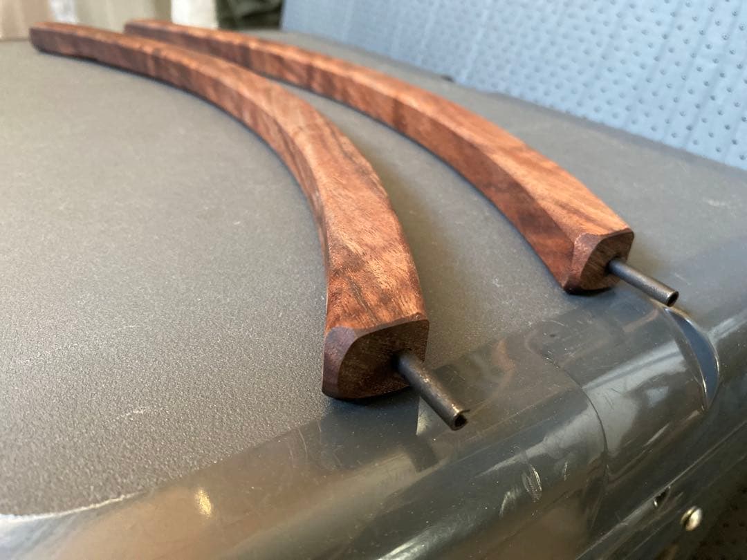 カーミットチェア 同期　ウォールナットチェア　アーチ2本