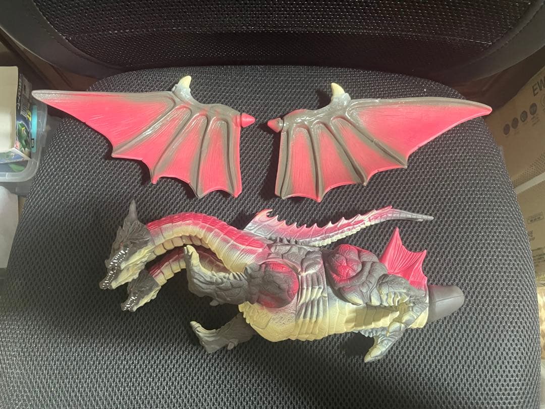 デスギドラ　ソフビ