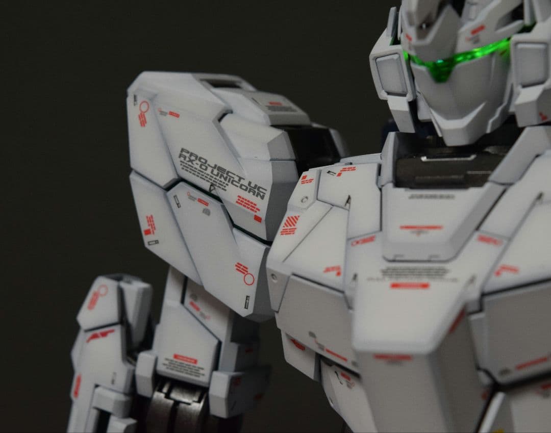 最終値下げ【ガンプラ全塗装】PGユニコーンガンダム最終決戦仕様デカール500箇所