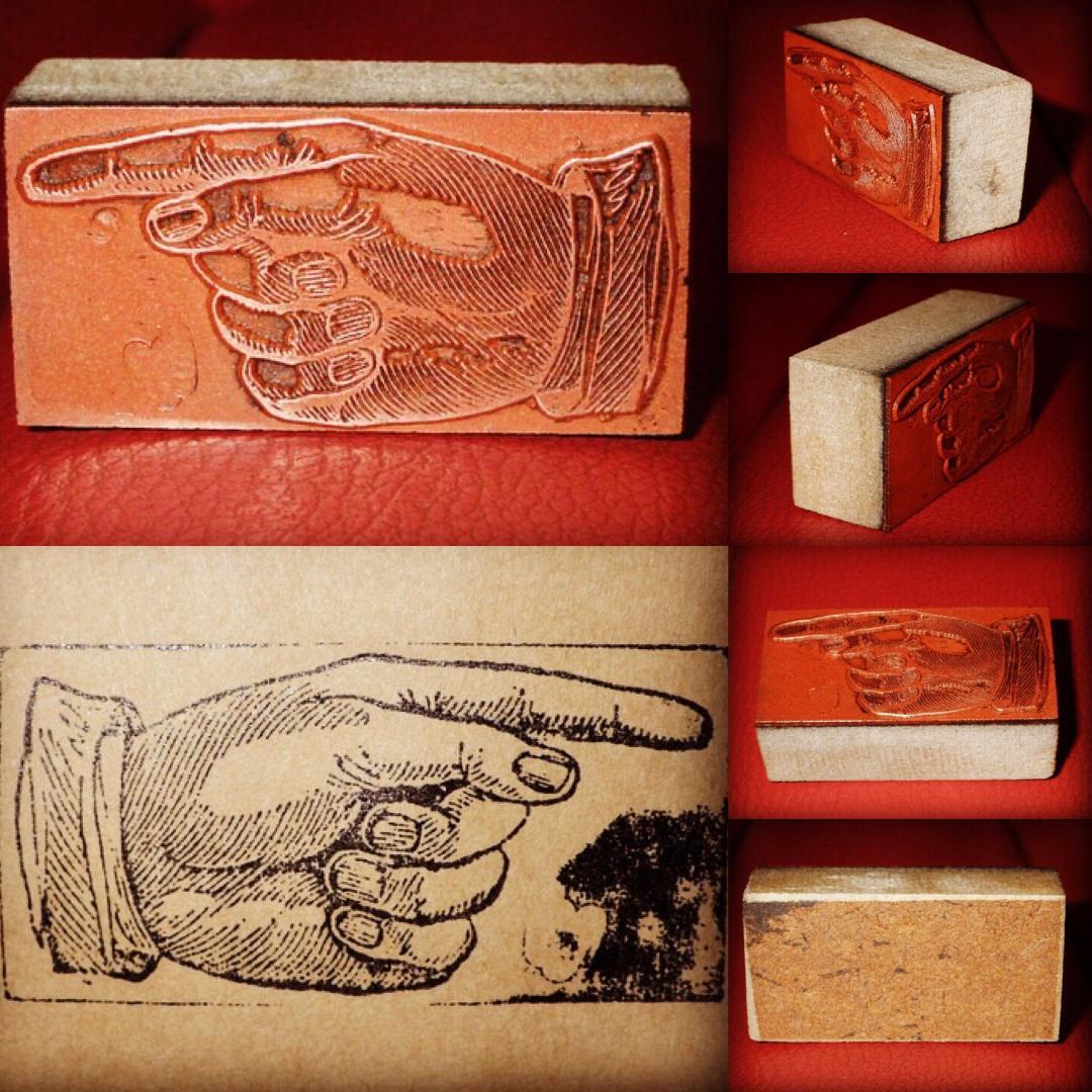 ポインティングハンド★メタル★スタンプ★16★イギリス★ビンテージ★指差し★