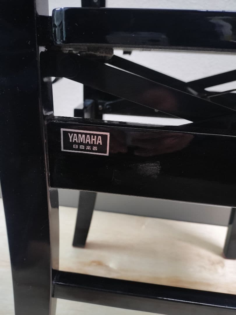 ヤマハ　トムソン椅子　ピアノイス
