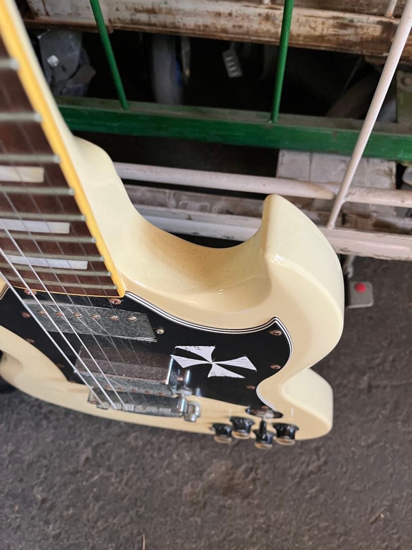 Maison SGスタイル エレキギター アイボリー　中古　現状品　ジャンク品
