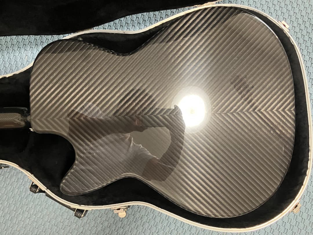 T*r様 RainSong WS1000N2 カーボンファイバー 　 ハードケー