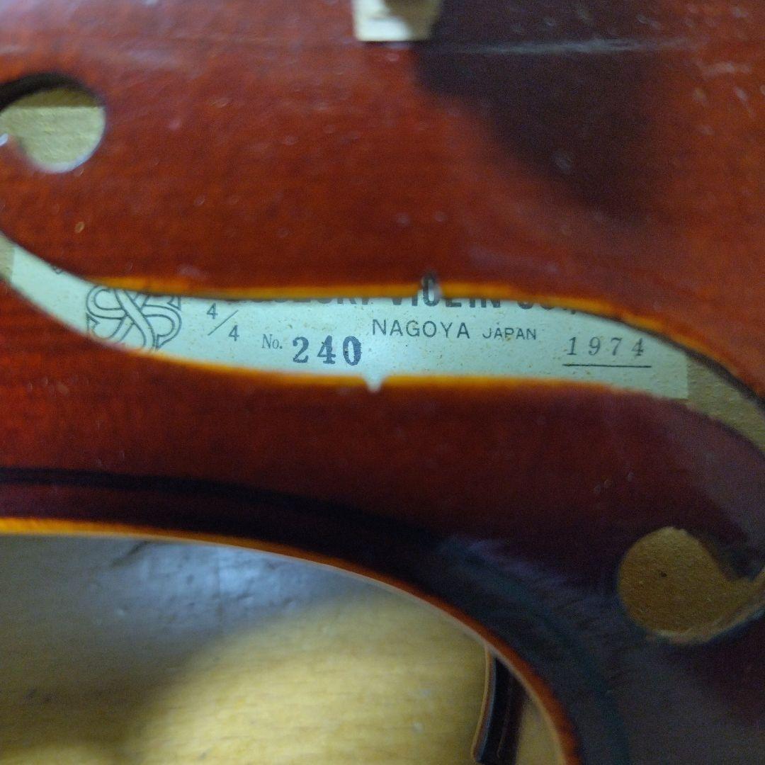 ♥大幅値下しました♥スズキバイオリン4/4♥品番240弓、ケ―ス、松脂、調弦笛付