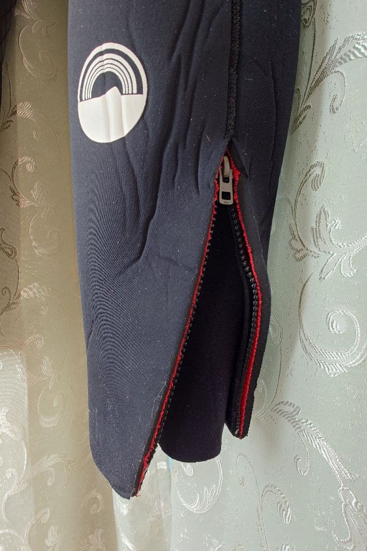 ★ドライ知らず7mmヘレイワホフルスーツ美品★