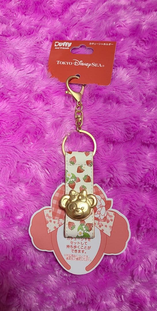 ダッフィーハートフェルトストロベリーギフト カチューシャ カチューシャホルダー♡