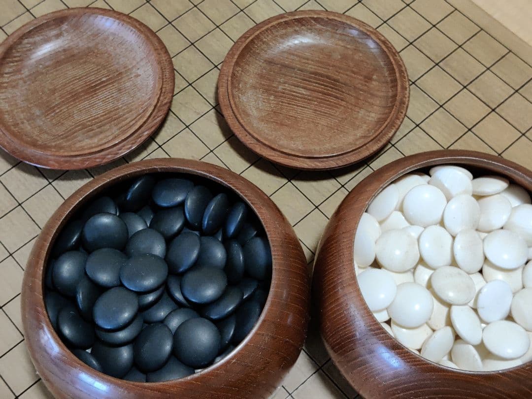 中村碁盤店謹製　木製囲碁盤＋天然碁石