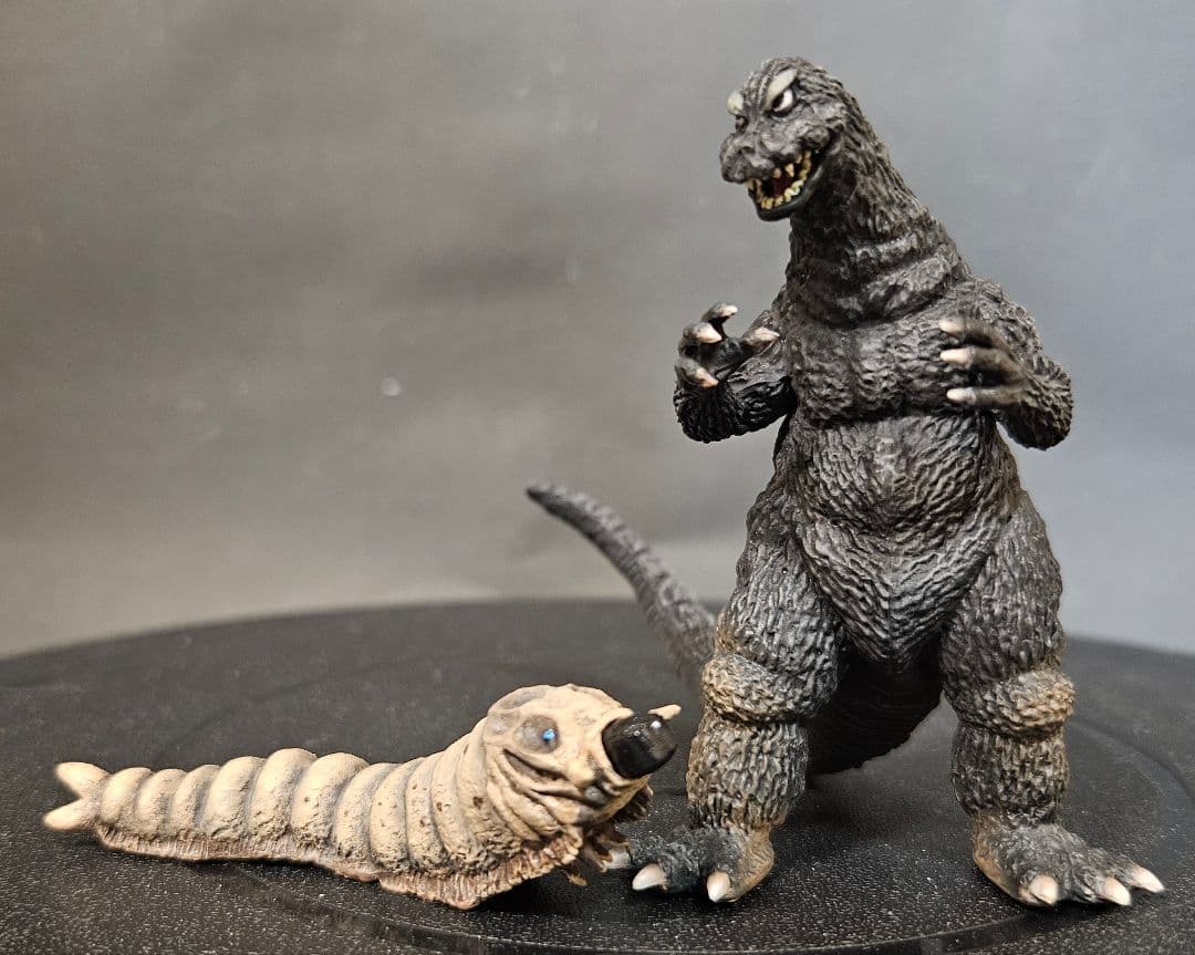 ゴジラ怪獣ソフビ　HGゴジラシリーズ　モスゴジ　モスラ幼虫　リペイント完成品