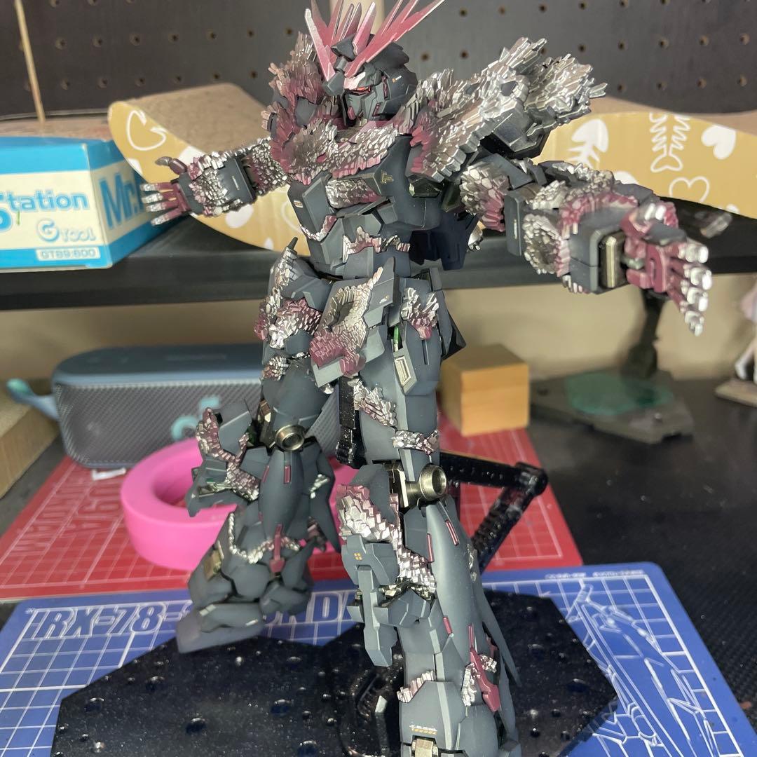 MGユニコーンガンダムバンシィ光の結晶体　塗装完成品