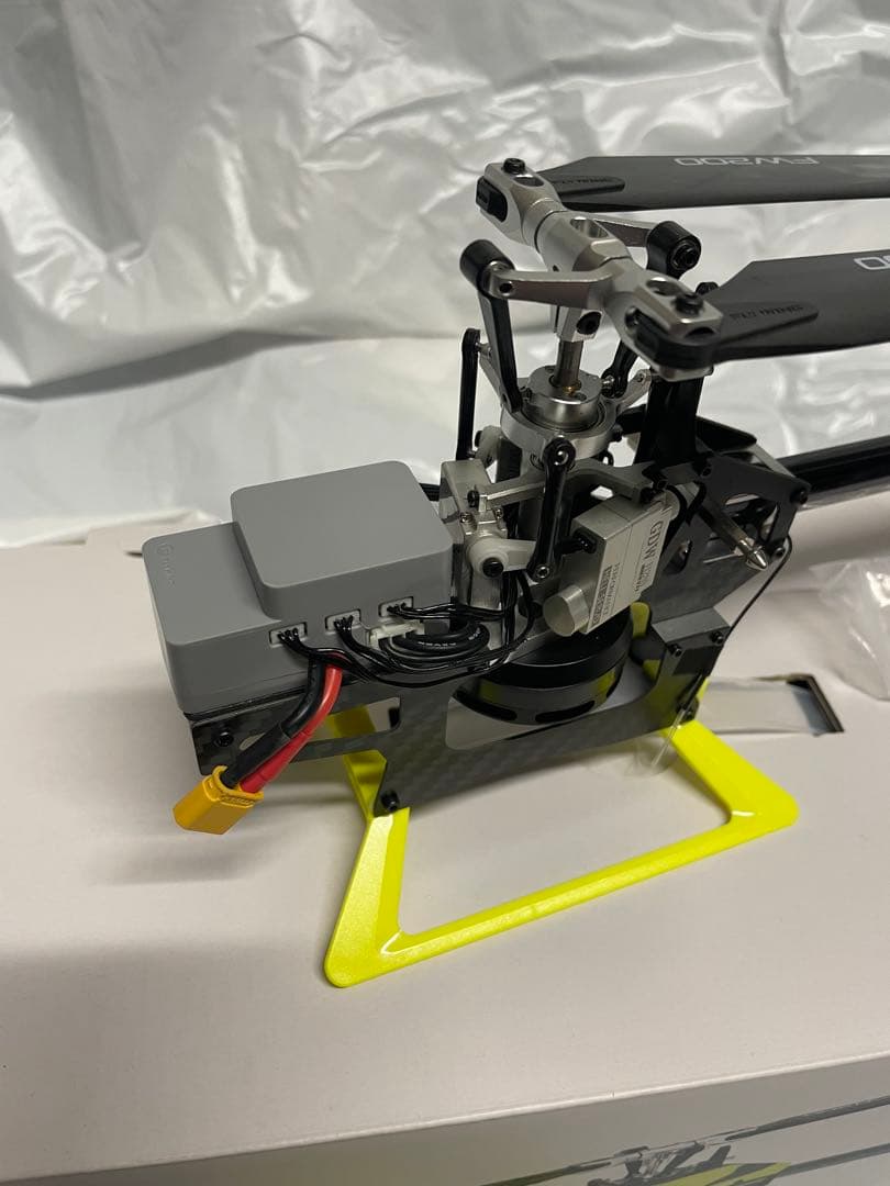 FLY WING FW200 GPSヘリ