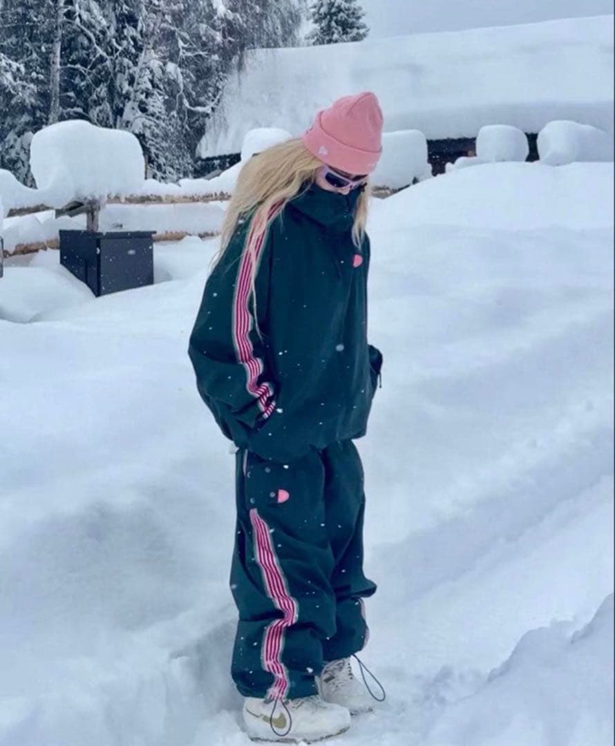 新品　Q.LEO スノボ ウェア 男女兼用　上下セット　ノーボード パーカー