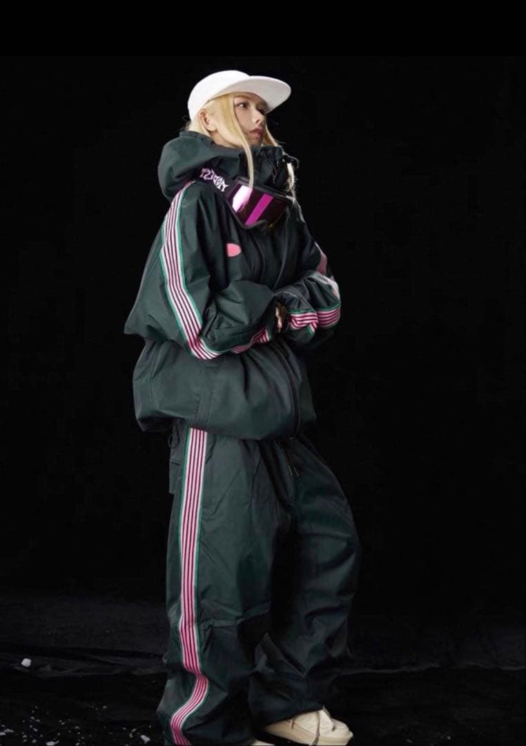 新品　Q.LEO スノボ ウェア 男女兼用　上下セット　ノーボード パーカー