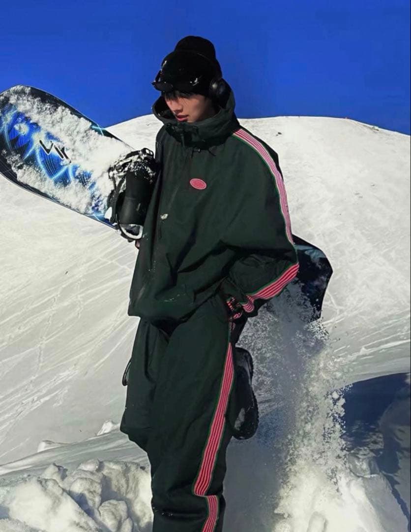 新品　Q.LEO スノボ ウェア 男女兼用　上下セット　ノーボード パーカー