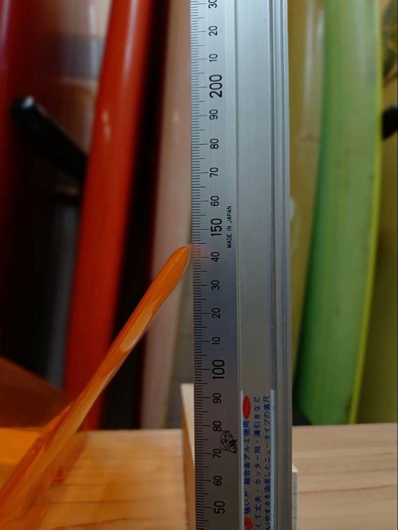 バタフライ　フィン　オレンジ V字型 サーフボードフィン