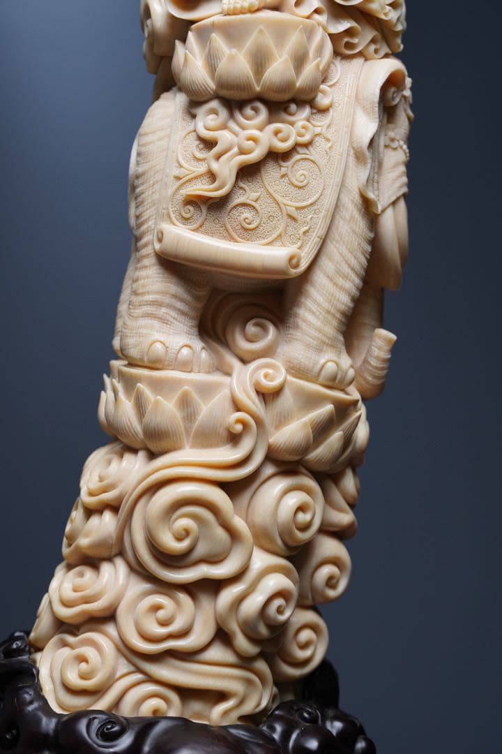 天然マンモス牙美しい手作り彫刻普賢菩薩 置物