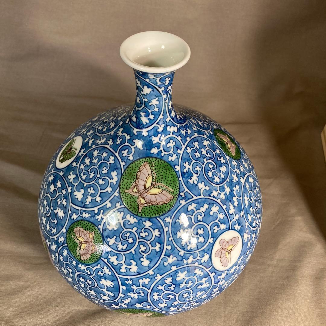 【源右衛門】古伊万里の伝統　日本の名窯　舘林源右衛門作　染錦唐草濃蝶絵　花瓶